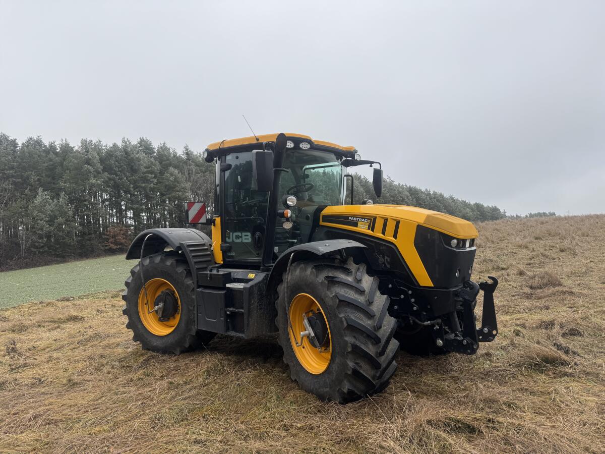 JCB Fastrac 4220 Field Pro 3