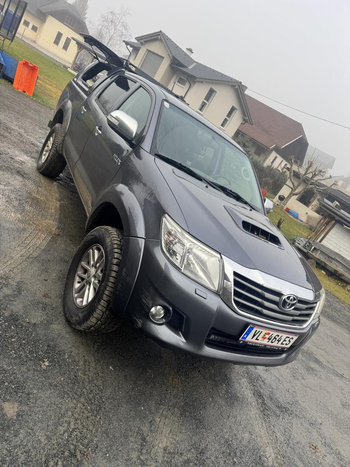 Toyota Hilux 3.0D 2