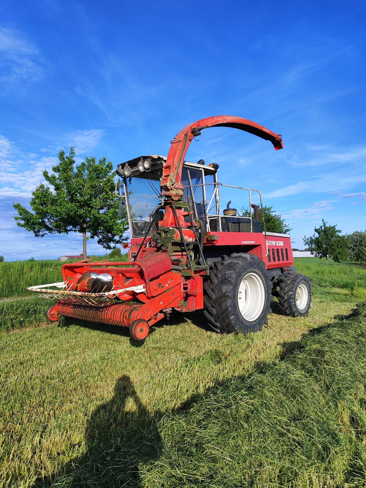 Steyr 8300 mit Kemper Champion 3000 3