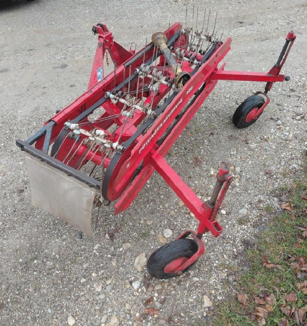 Heuraupe Pöttinger 3