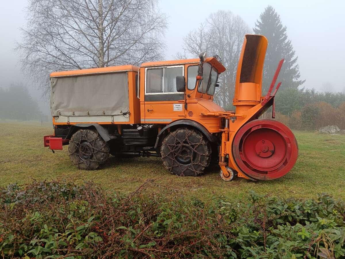 UNIMOG 406 Schneefräse 2
