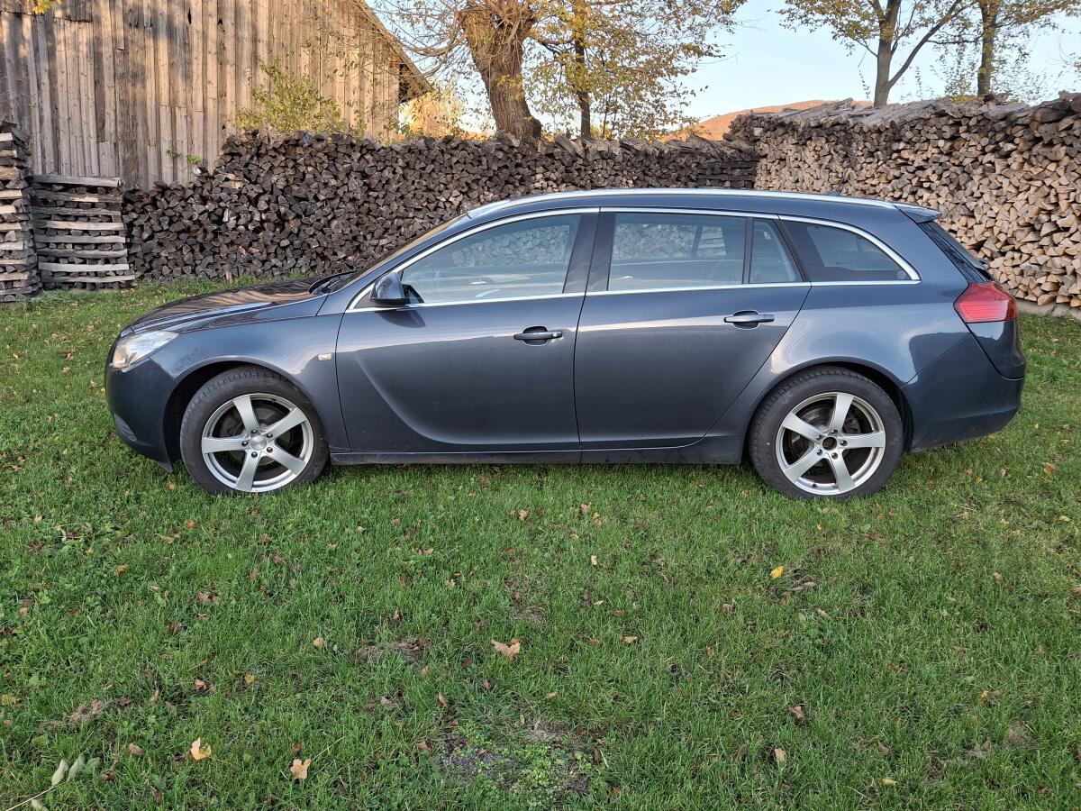 OPEL Insignia Sports Tourer 2