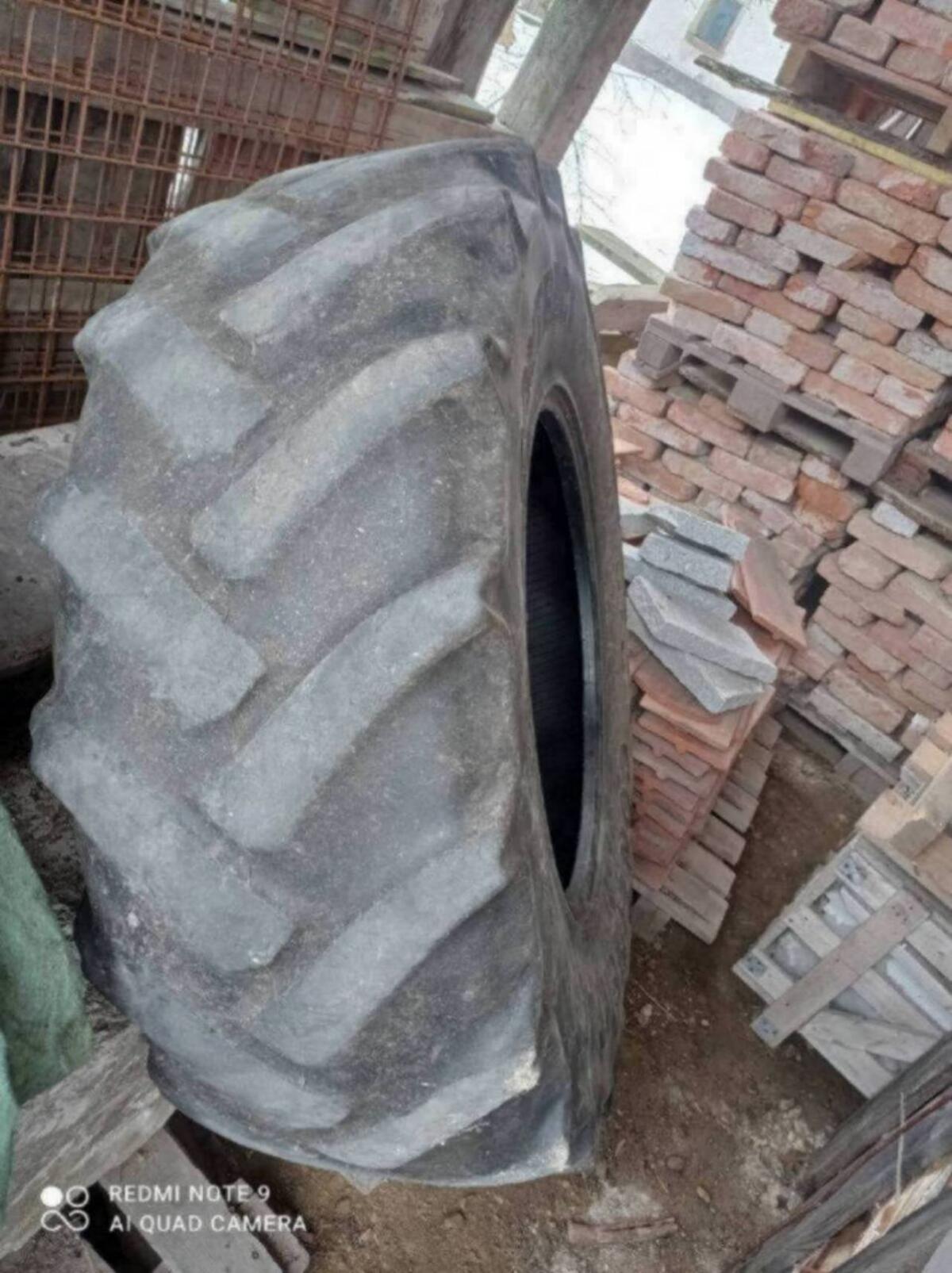 Reifen 380/85R24 Continental AC 85 3