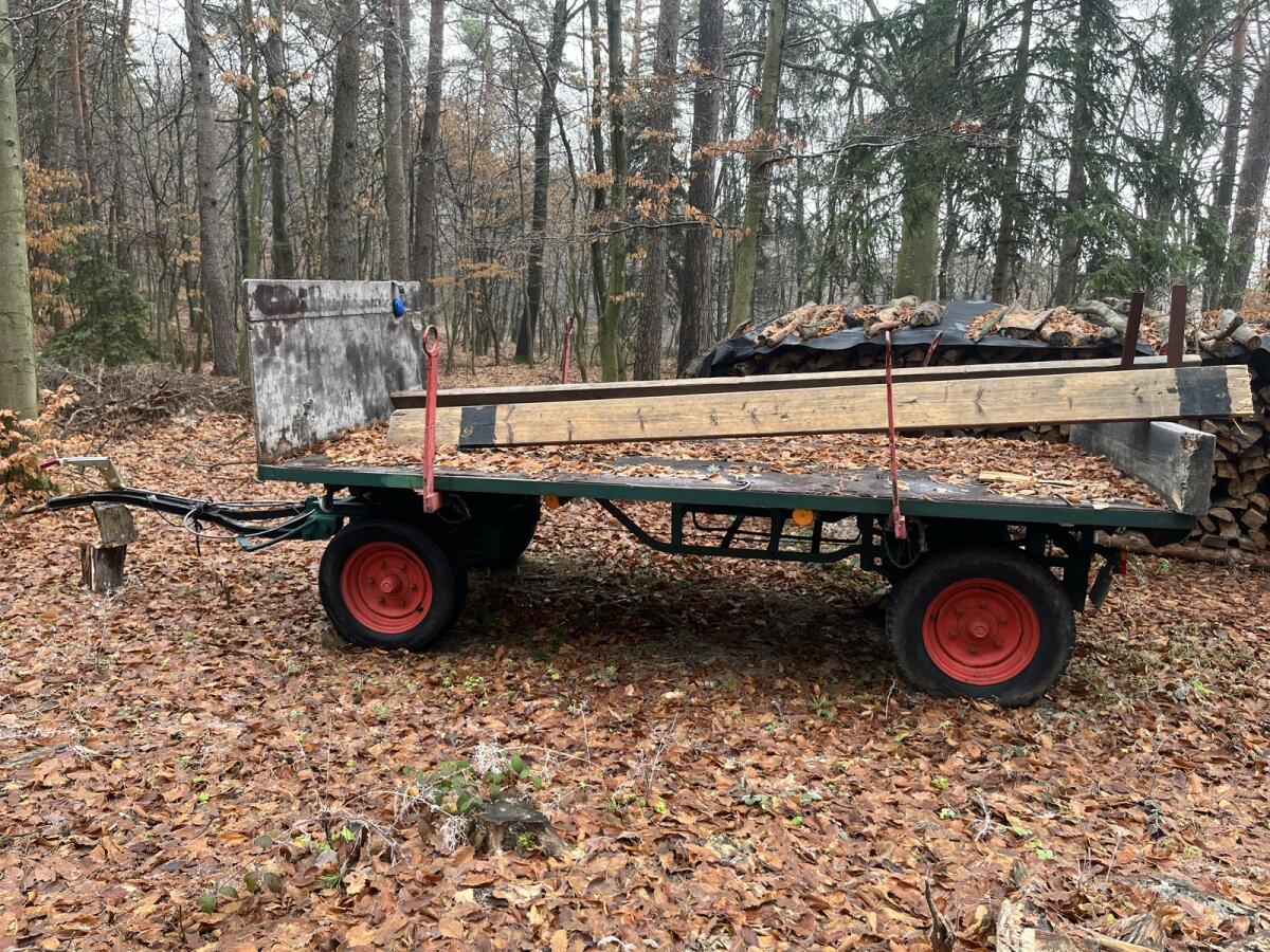 Zweiachs-Anhänger 2