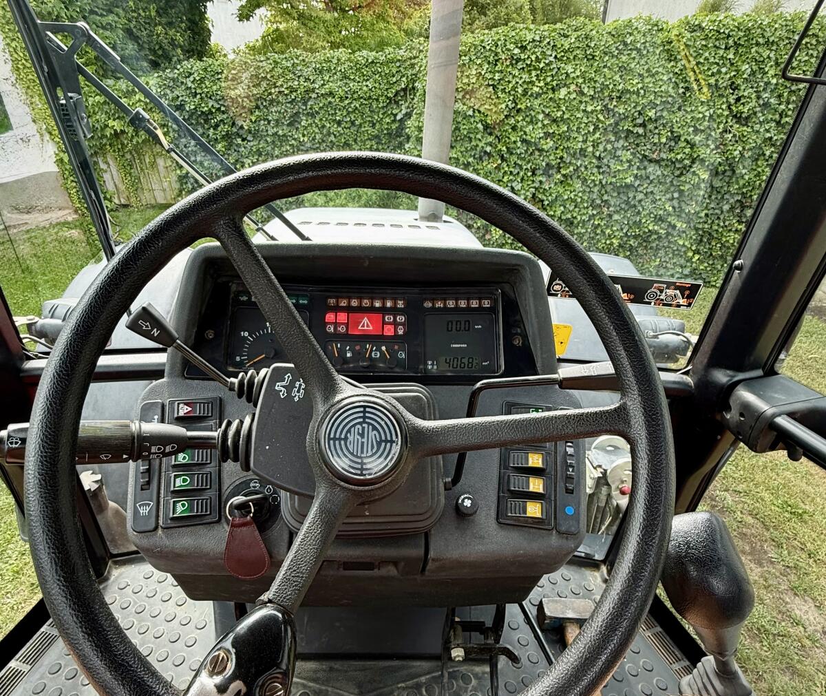 Traktor Steyr 9125A + Frontlader Hauer POM S110 3