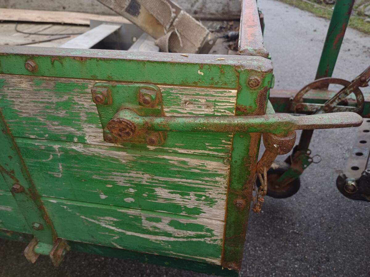 Boardwände Holzanhänger 2