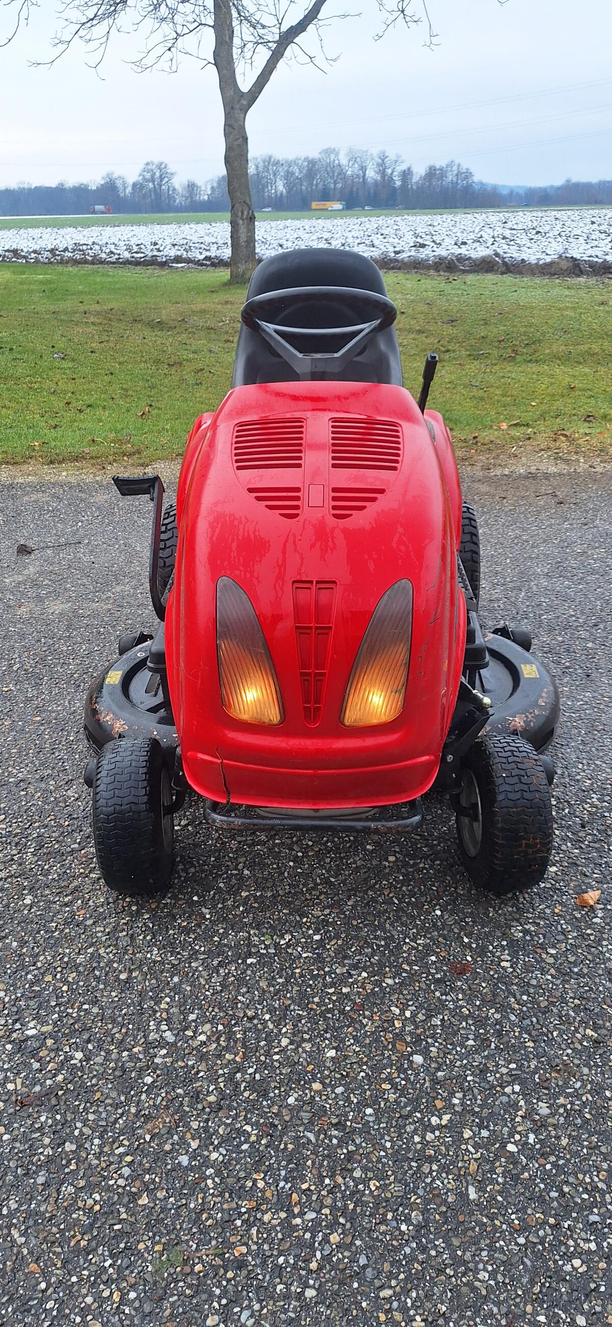 Rasenmähertraktor Castelgarden 22/122 2