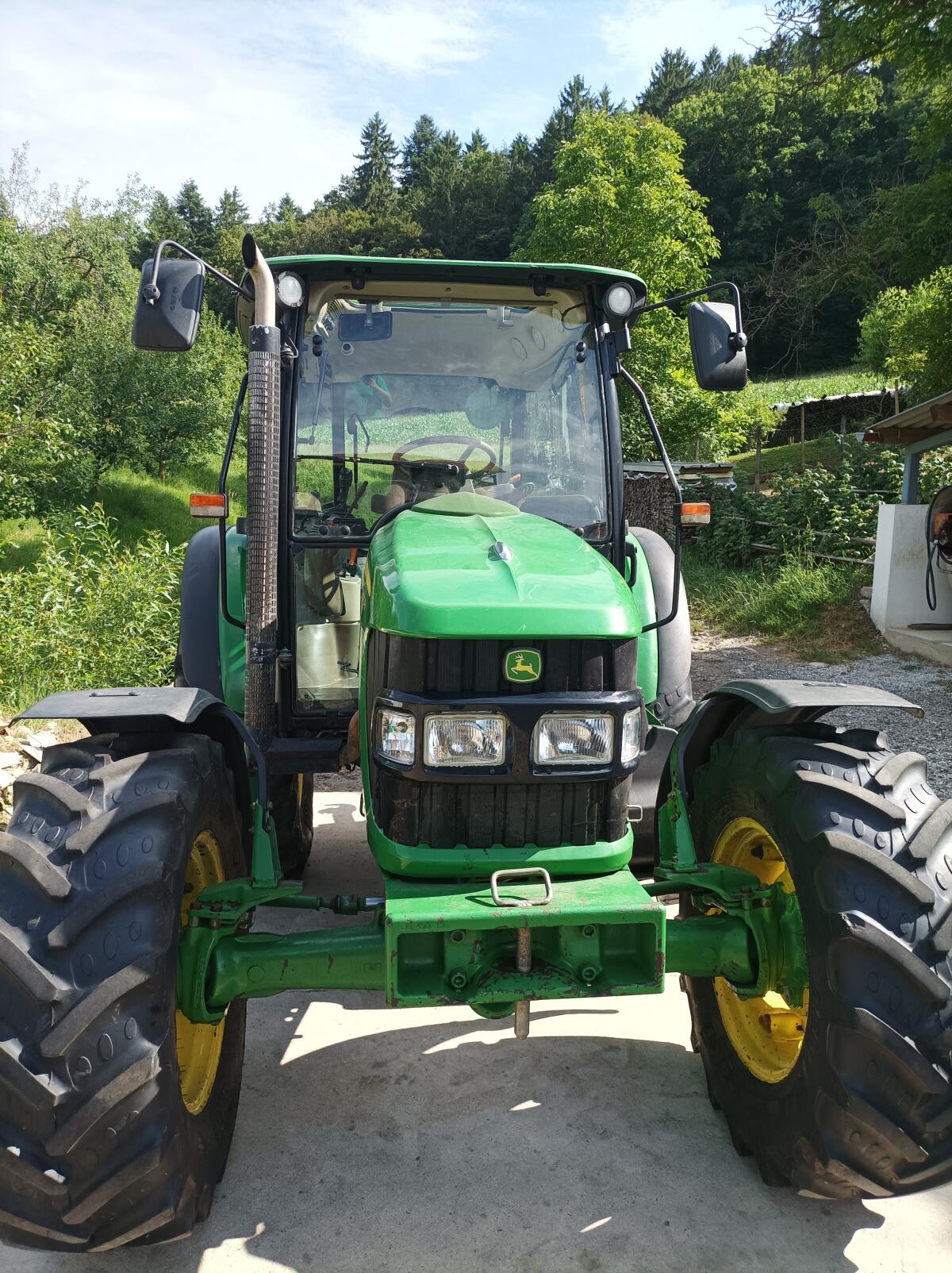 John Deere 5100R 3