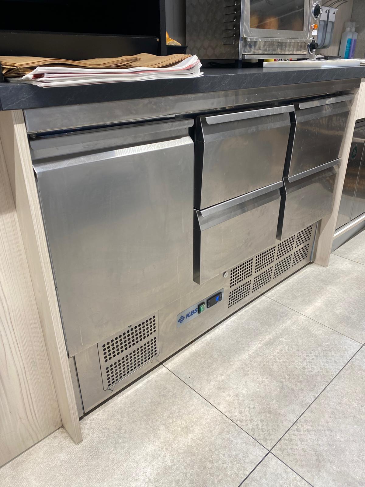 Untertischkühlung/Laden Kühltisch 2