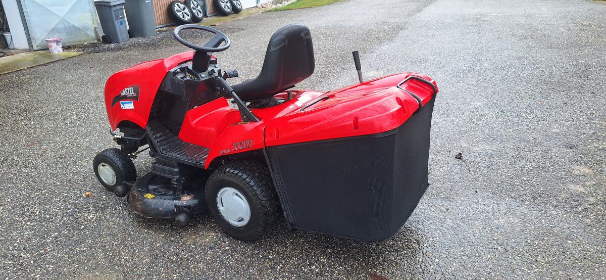 Rasenmähertraktor Castelgarden 22/122 3