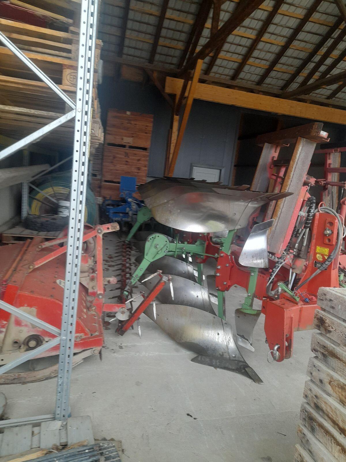 Wendepflug 5-scharig mit Rechen 2