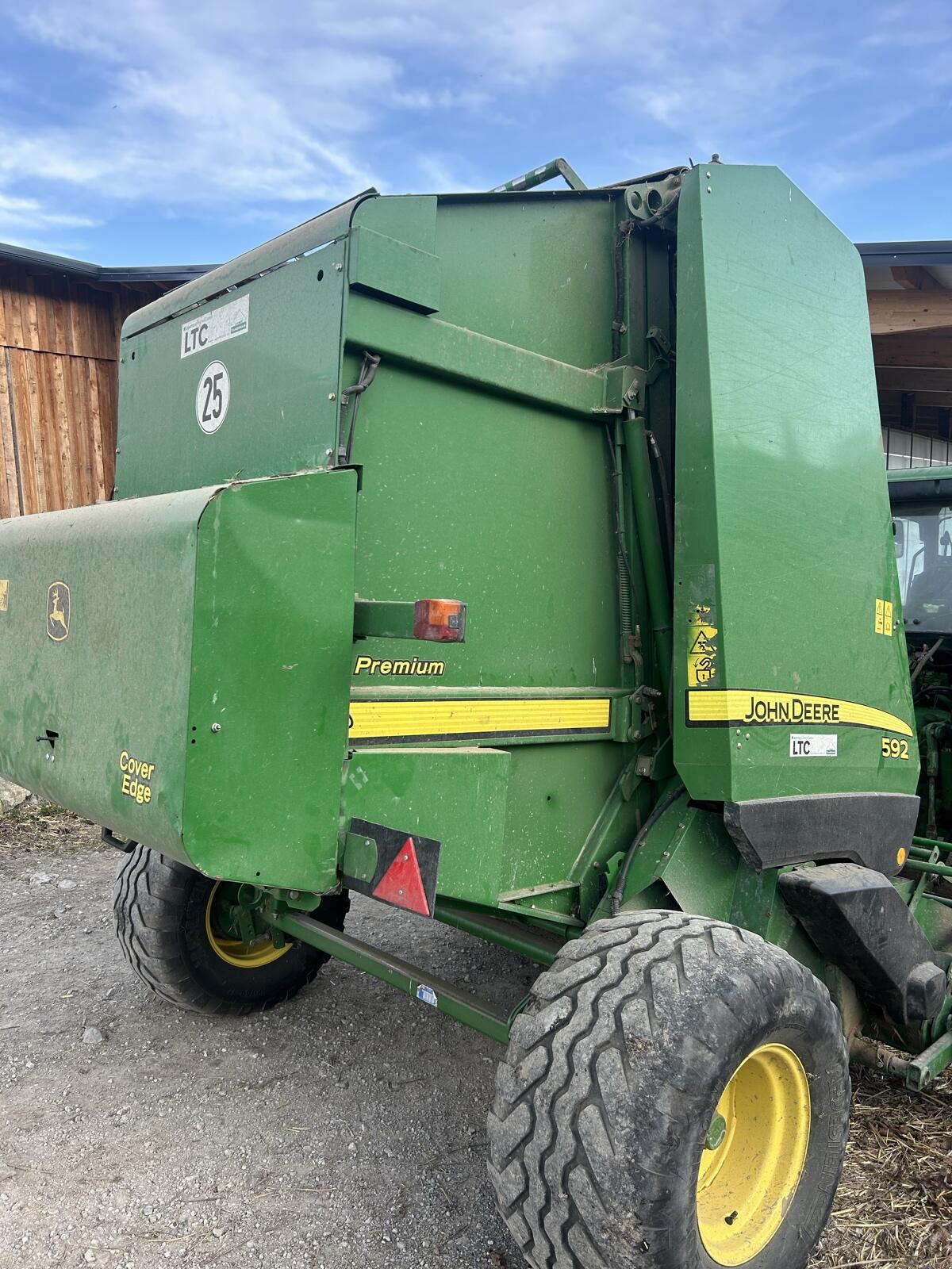John Deere 592 Premium 2