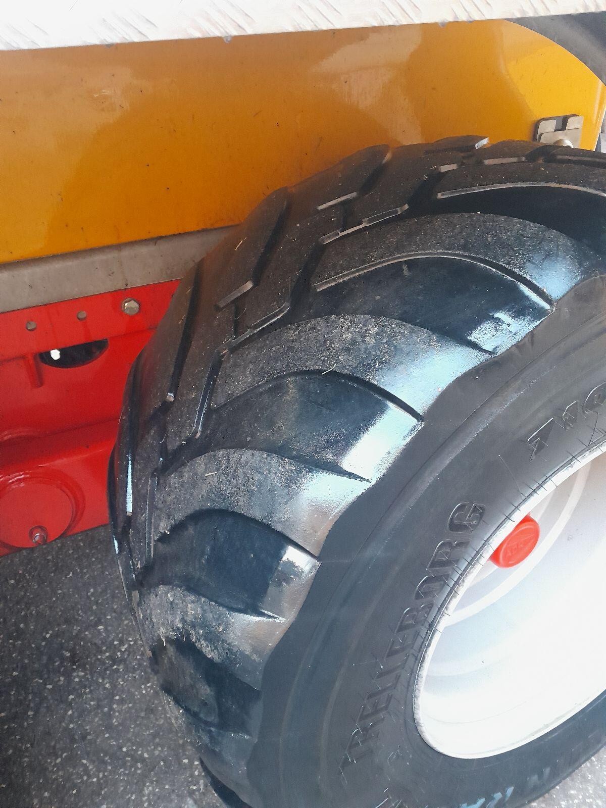 Trelleborg 710/50/26,5 nur Reifen 3