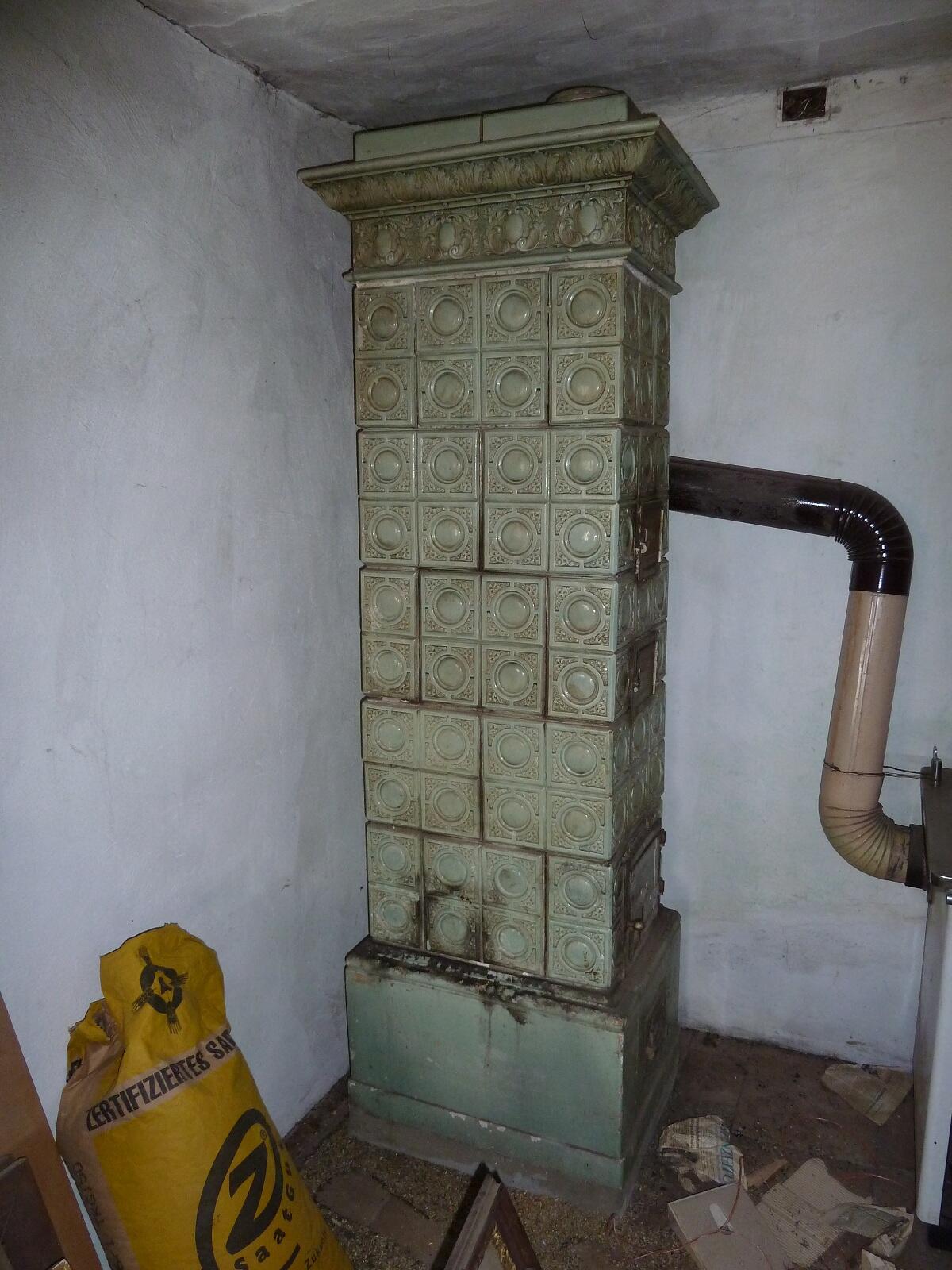 Antiker Kachelofen 3