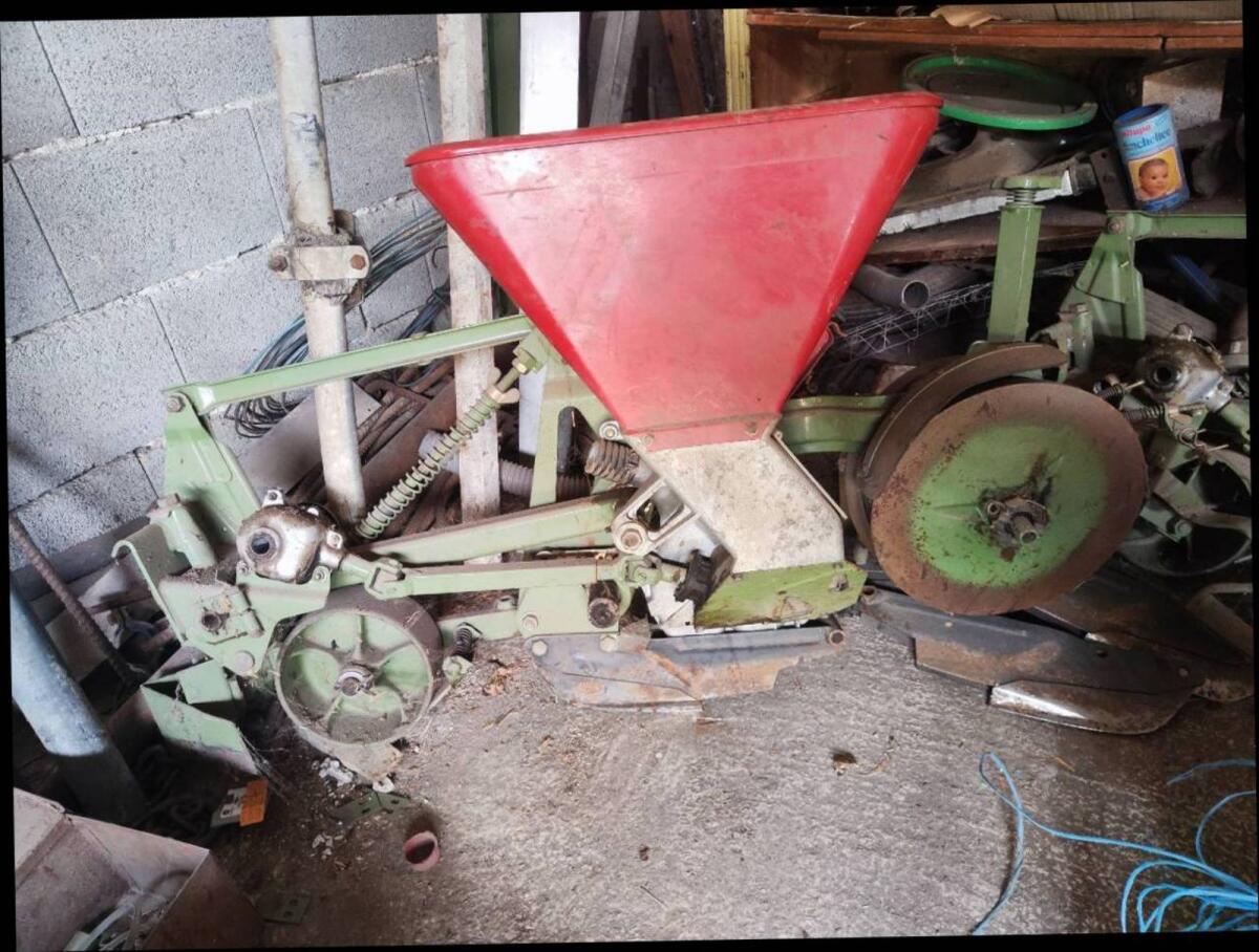 Einzelkornsämaschine Nodet, 6-reihig 3