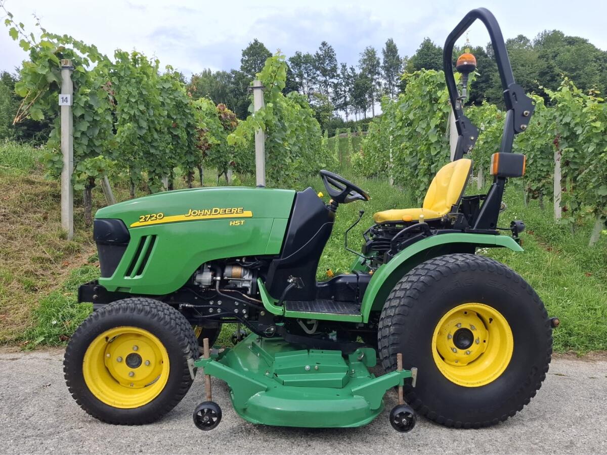 John Deere 4x4 Diesel 2720 EZ Rasentraktor TOP 2