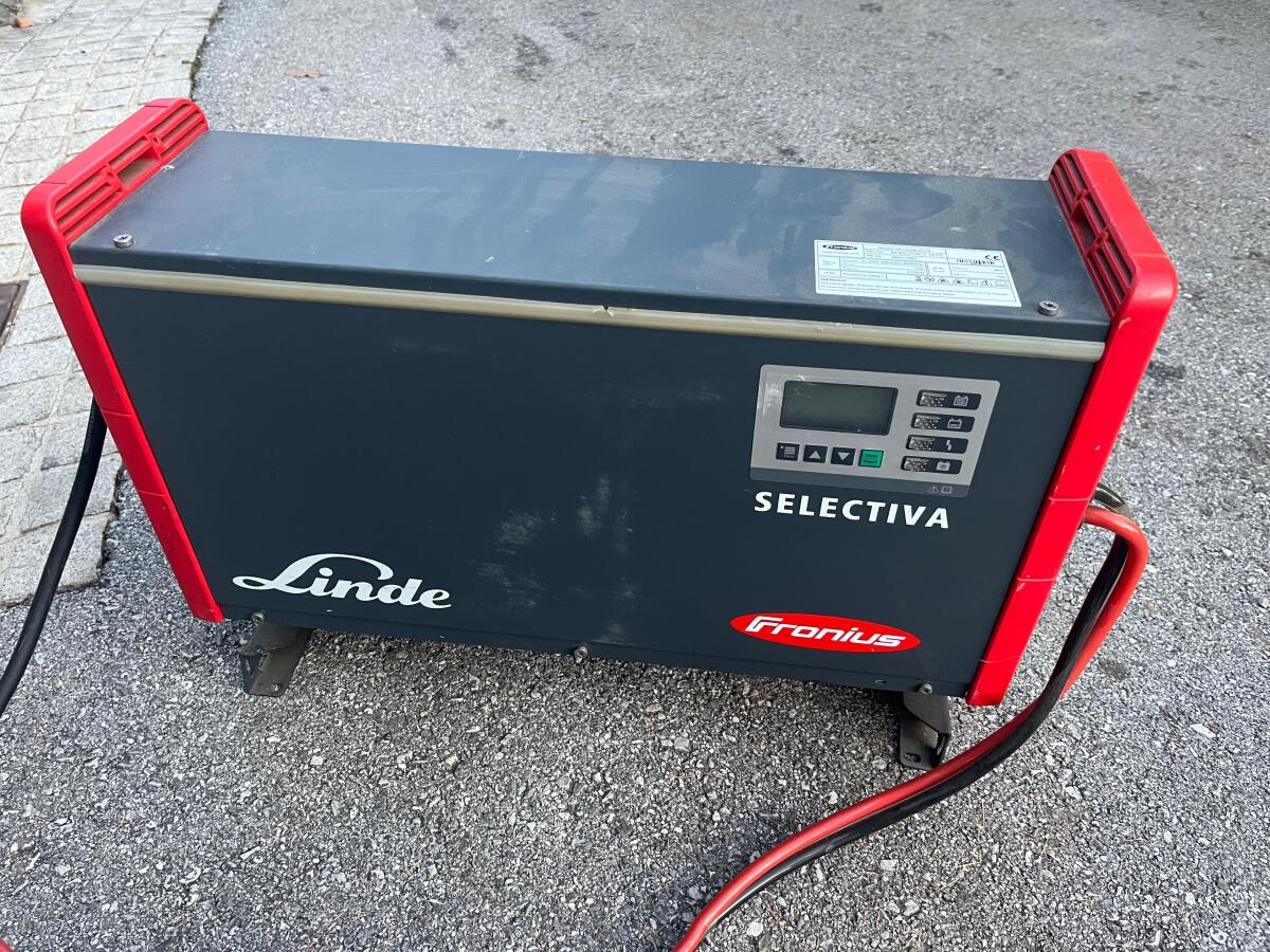 Fronius Selectiva Linde 4075 Ladegerät Stapler 3