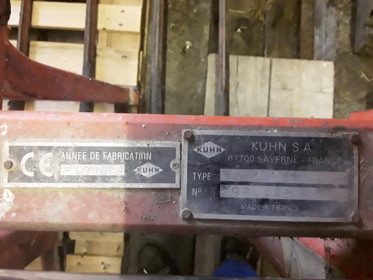 Kuhn Siloblockschneider zu verkaufen 2