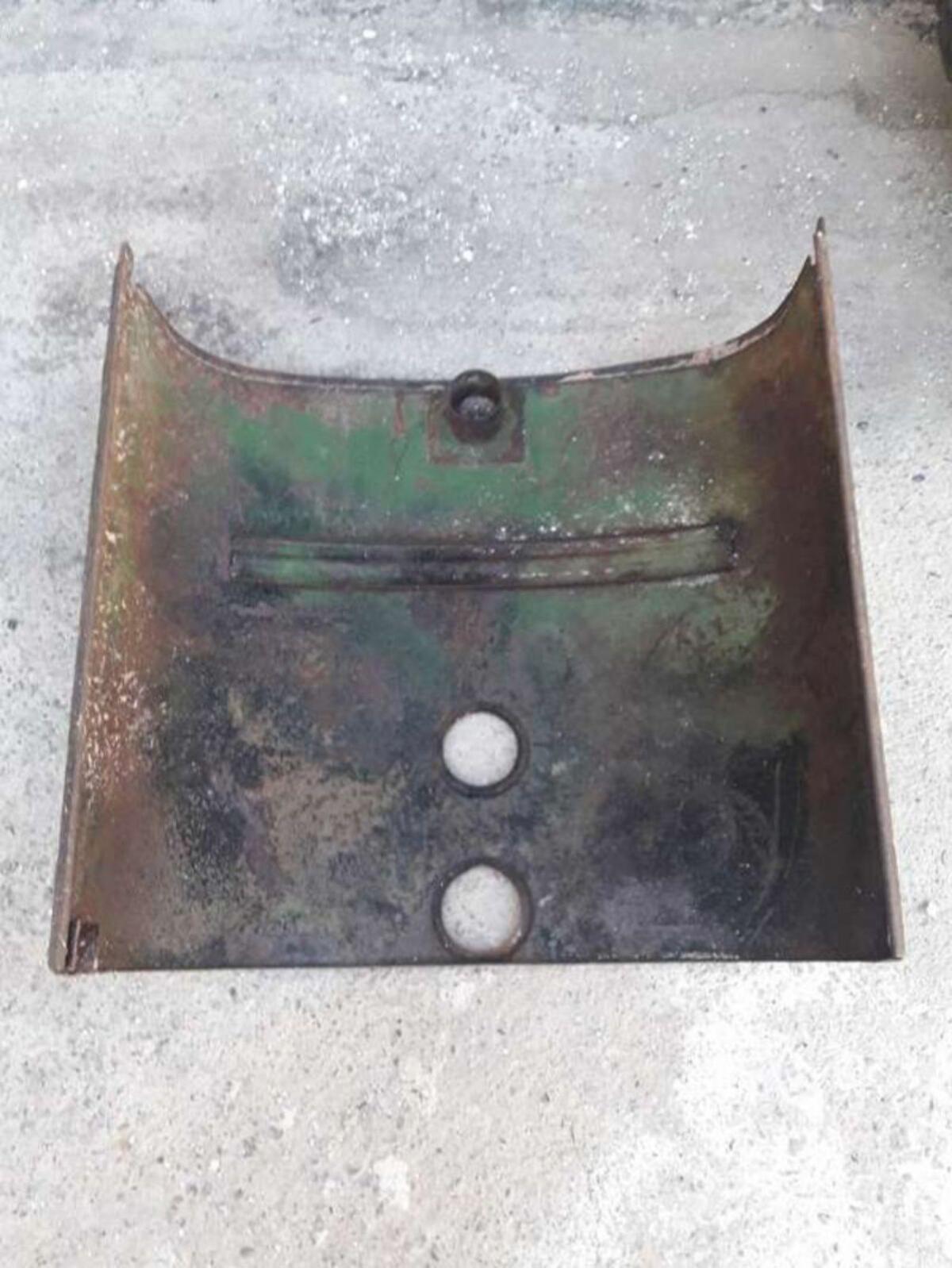 Steyr 180 Motorhaube 2