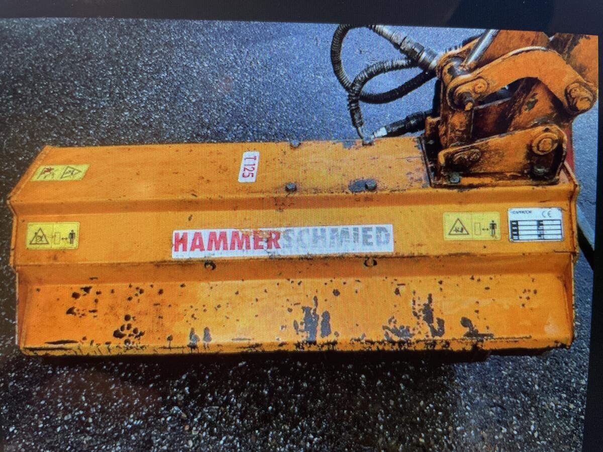 Böschungsmäher Hammerschmidt DZ.3 mit 1,25 m Schlegelmulcher 2