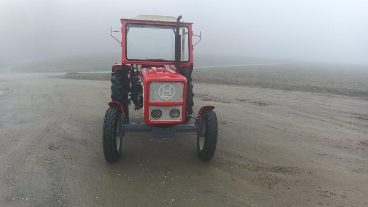 Lindner BF 350N mit Frontlader 3