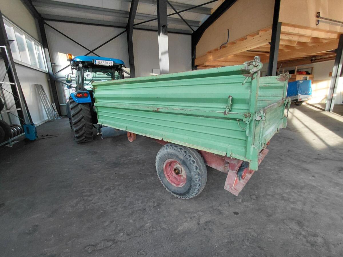 Brantner Anhänger 4 t Dreiseitenkipper 3