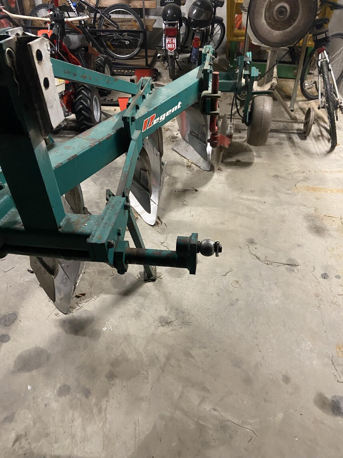 Egge 4 m und Regent Pflug 3 Schar 3