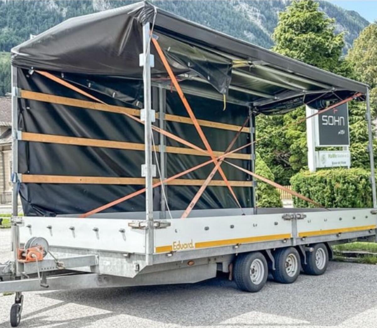 Tridem Hochlader Eduard P5/5022 mit Planenaufbau 3