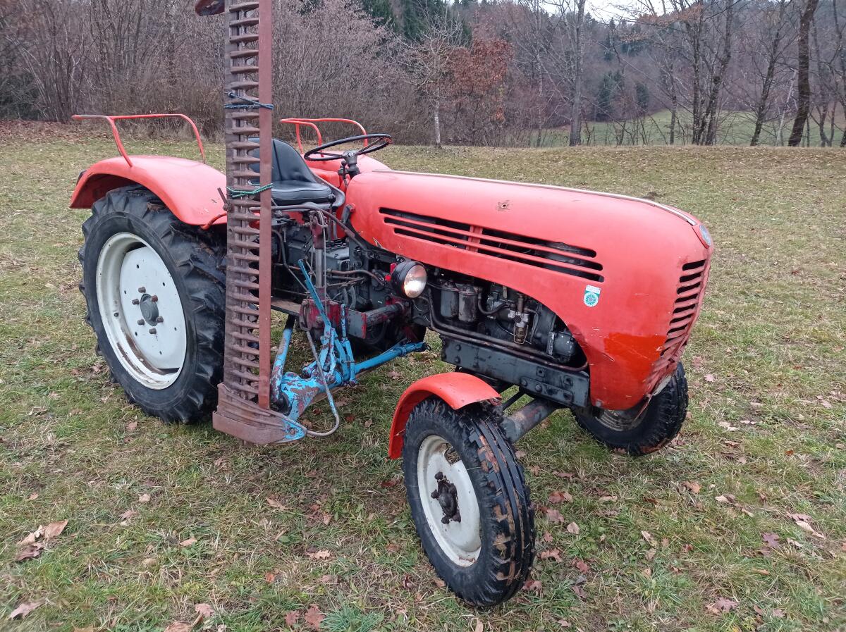 Steyr 188 mit Mähwerk und Typenschein 3
