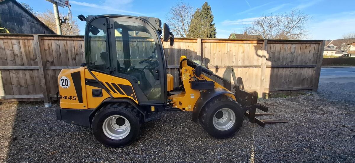 Schäffer 2445 Hoflader 45 PS 2