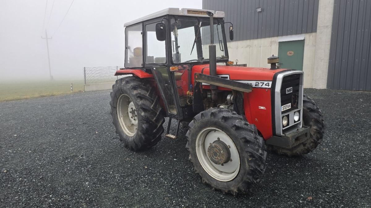 Massey Ferguson 274 mit Frontlader 3