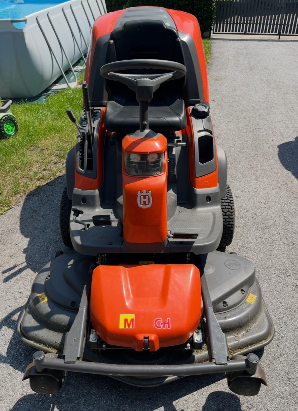 Husqvarna Rider RC 320Ts AWD 2