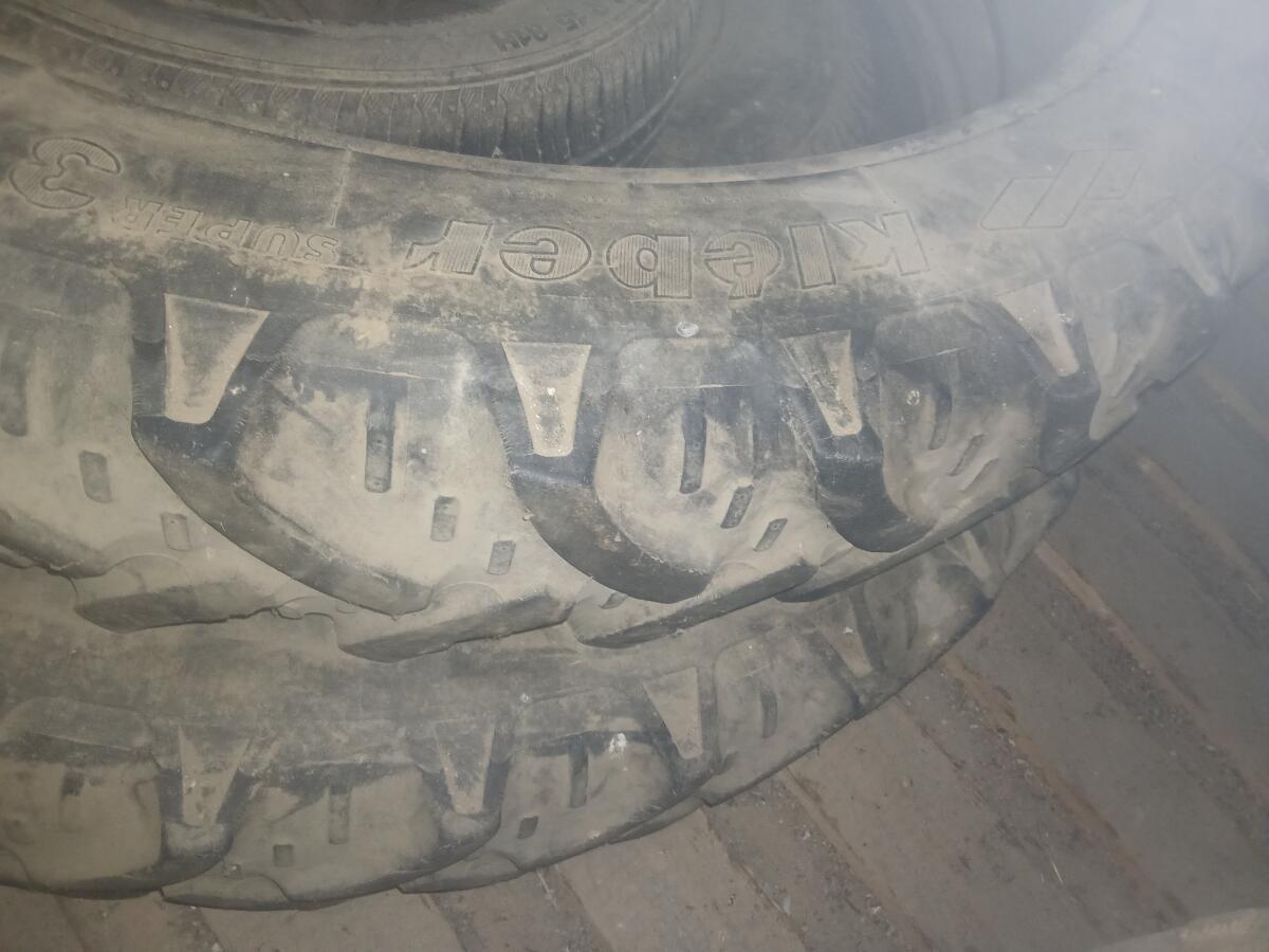Verkaufe gebrauchte Traktorreifen 2