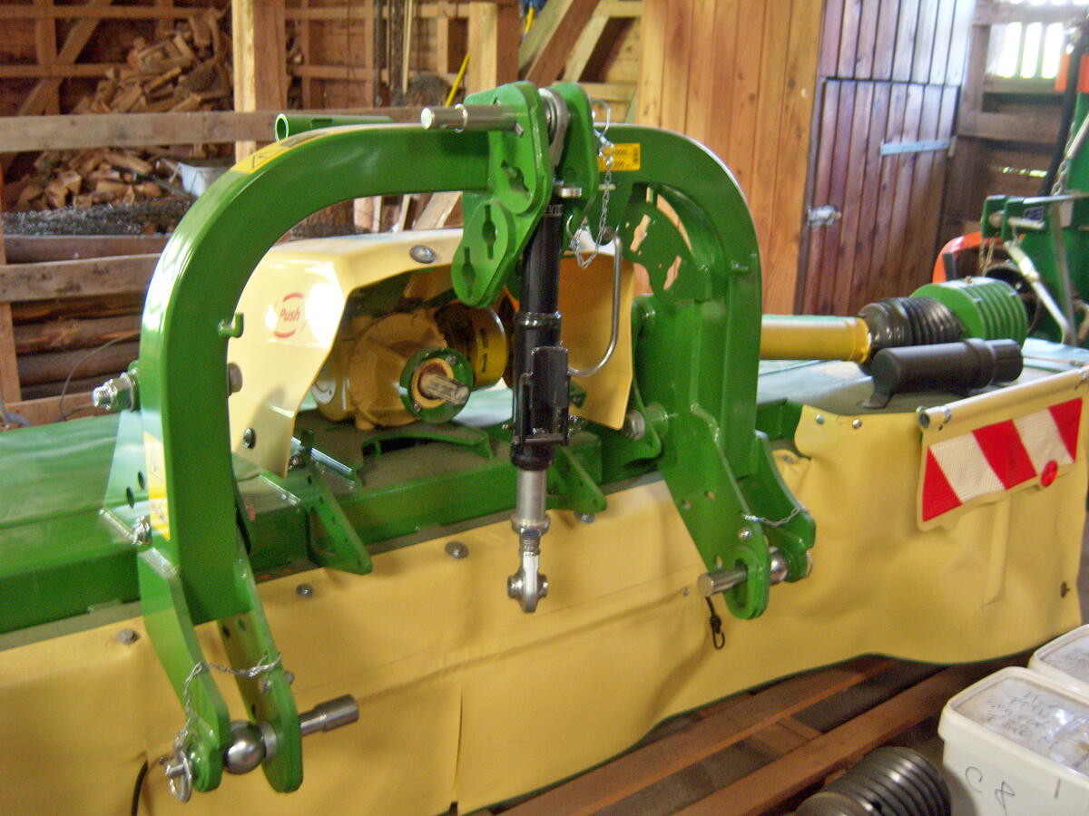 Frontmähwerk KRONE EasyCut F 320 M NEU 3