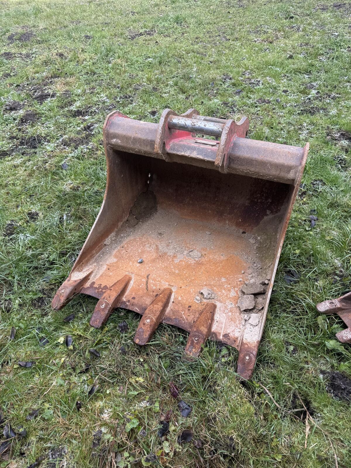 Baggerlöffel für Takeuchi TB 290 2