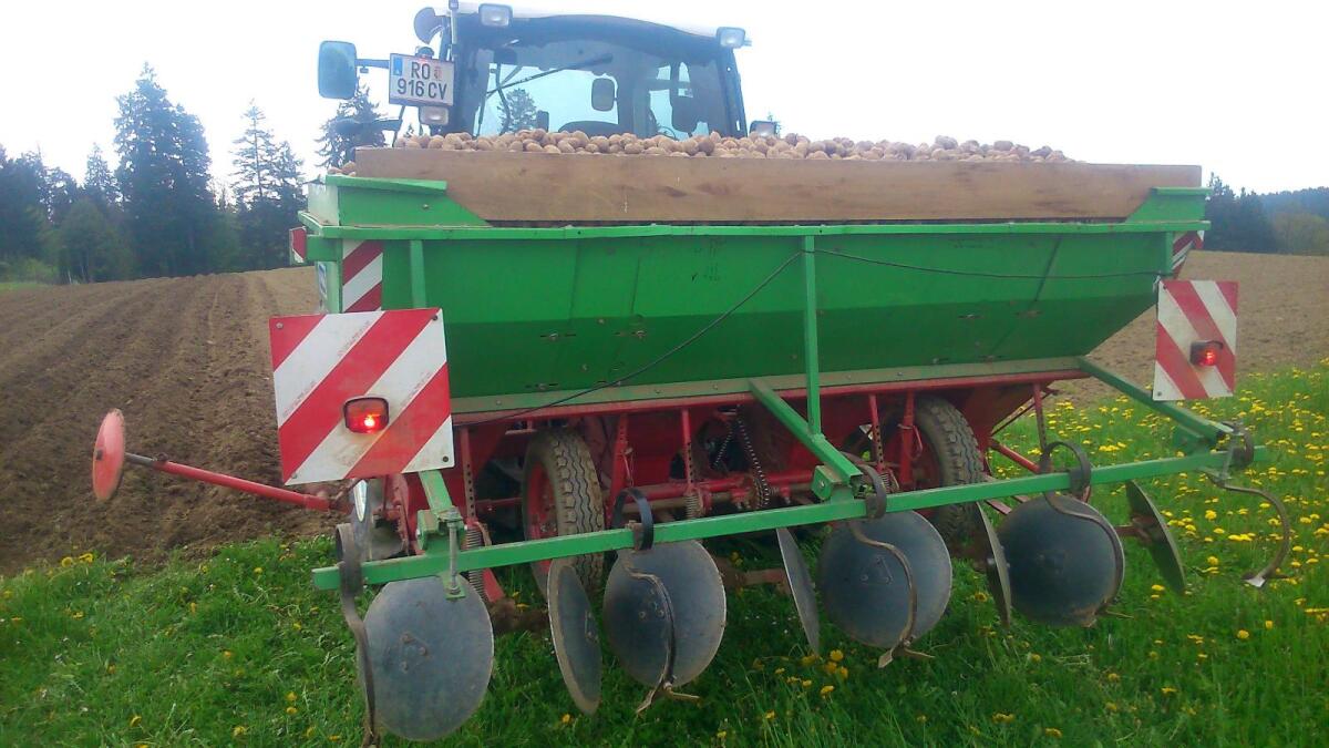 Verkaufe Kartoffelleger 4-reihig 2