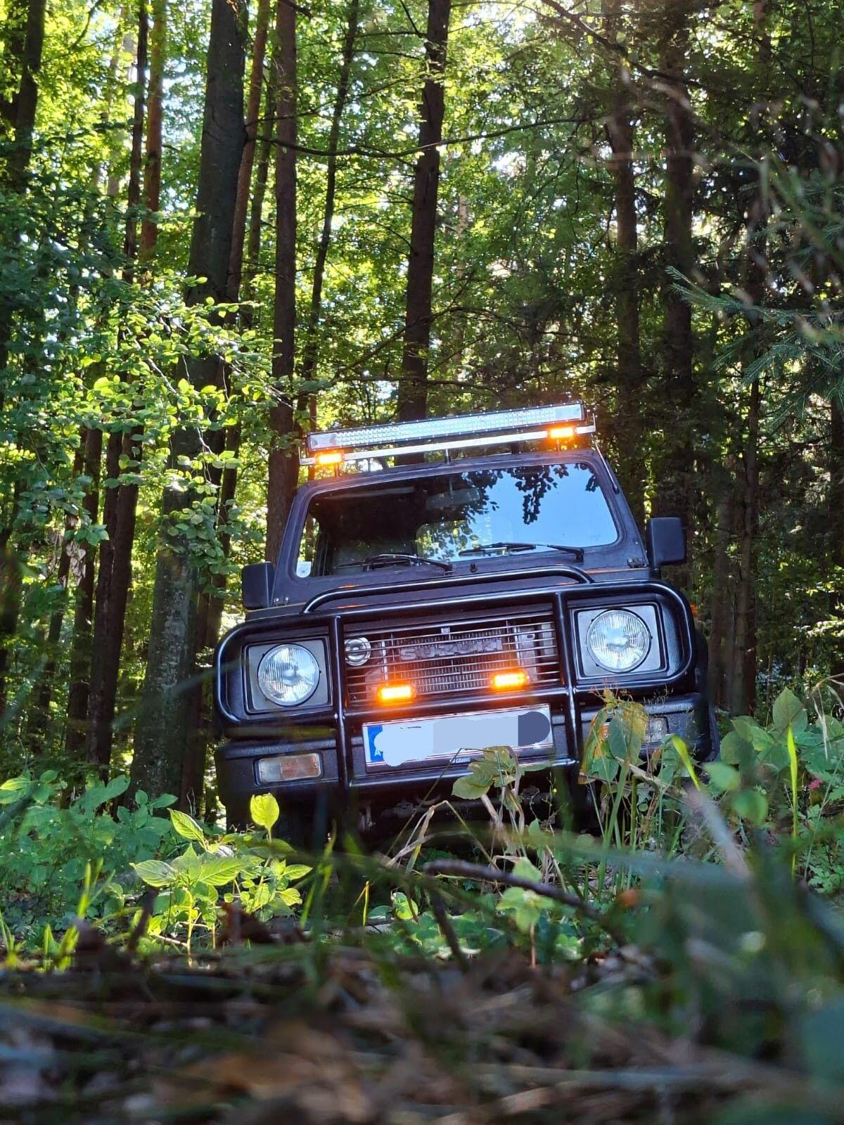 Suzuki SJ 413 / SJ 51 3