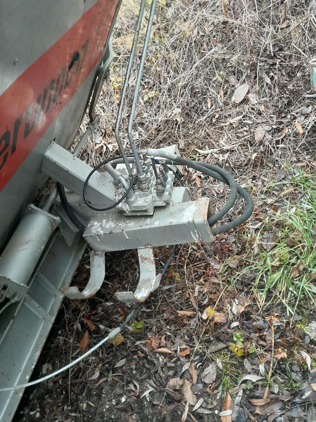 Abrollcontainer Asphaltmulde 3