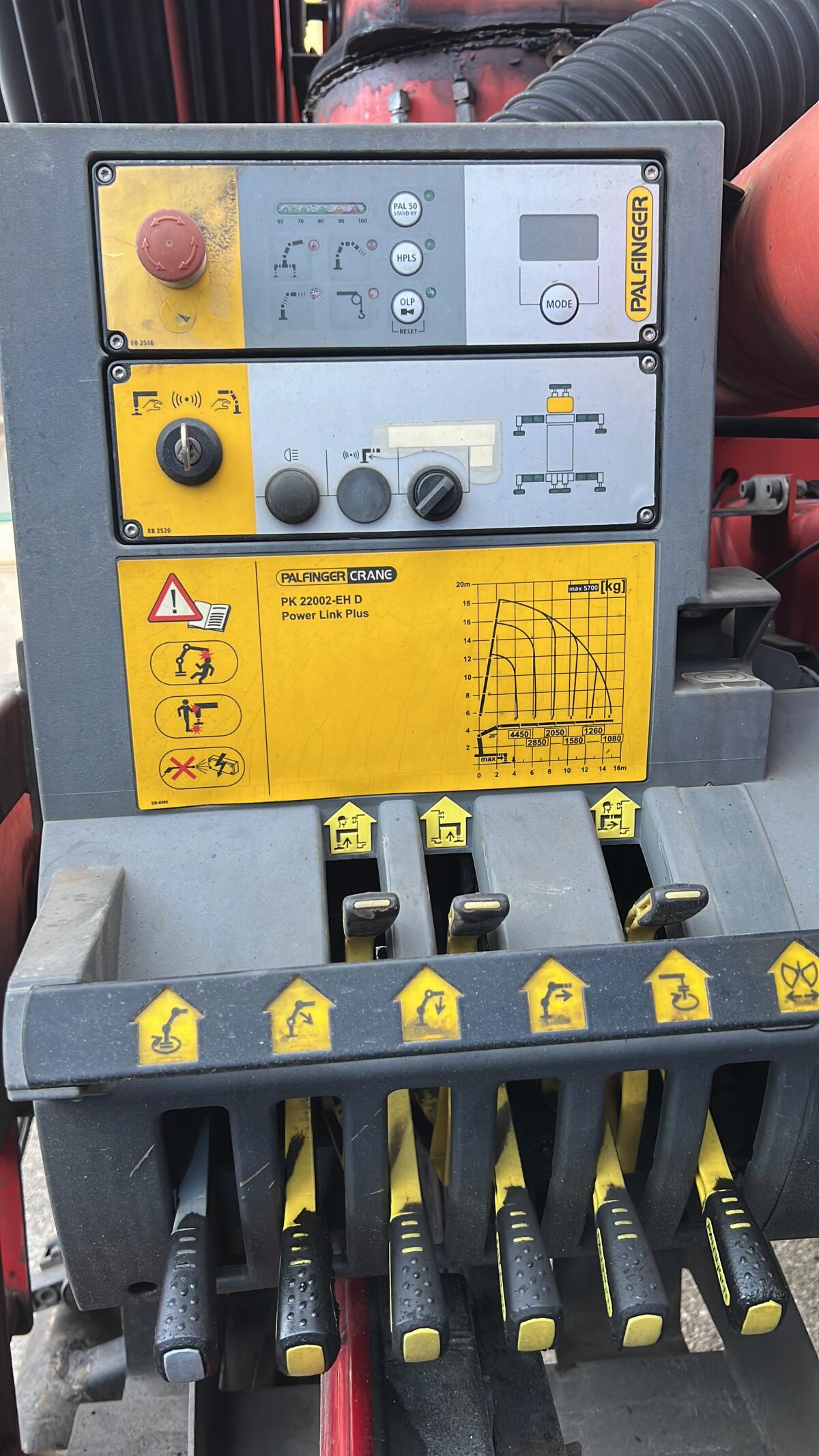 LKW mit Kran PK 22002 2