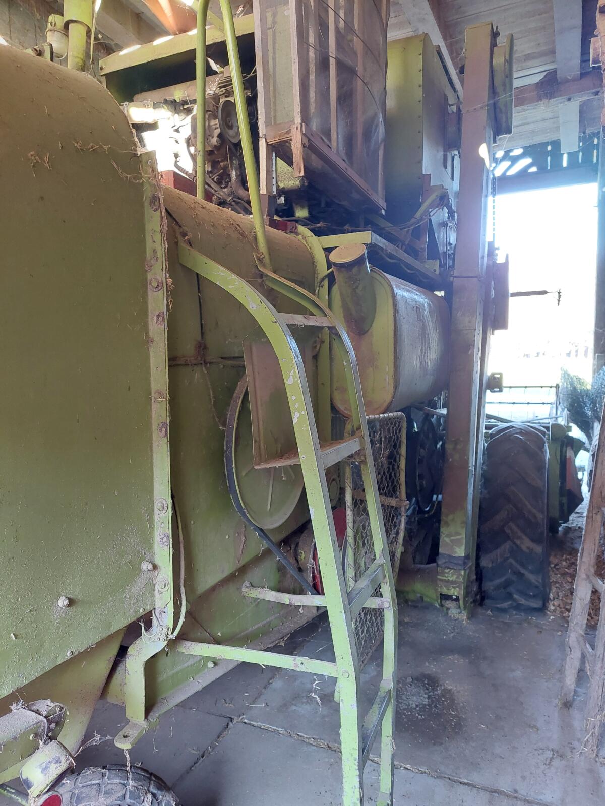 Verkaufe Mähdrescher 2