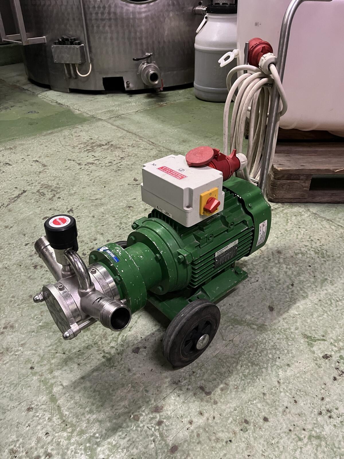 Schneider Impellerpumpe grün 2