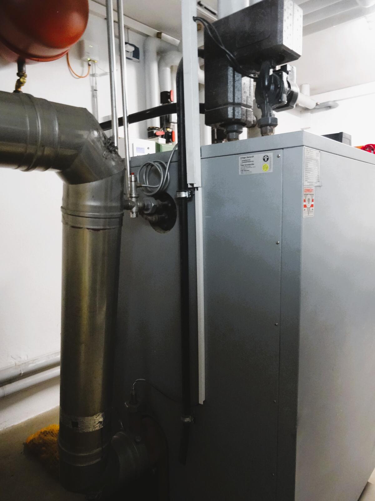 Scheitholzkessel mit Steuerung 3