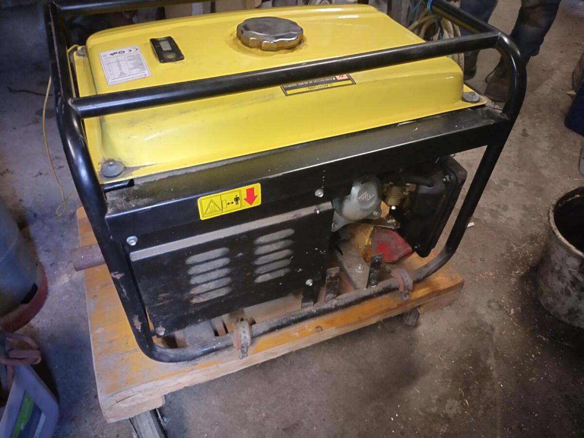 Stromaggregat 2,5 kW 2