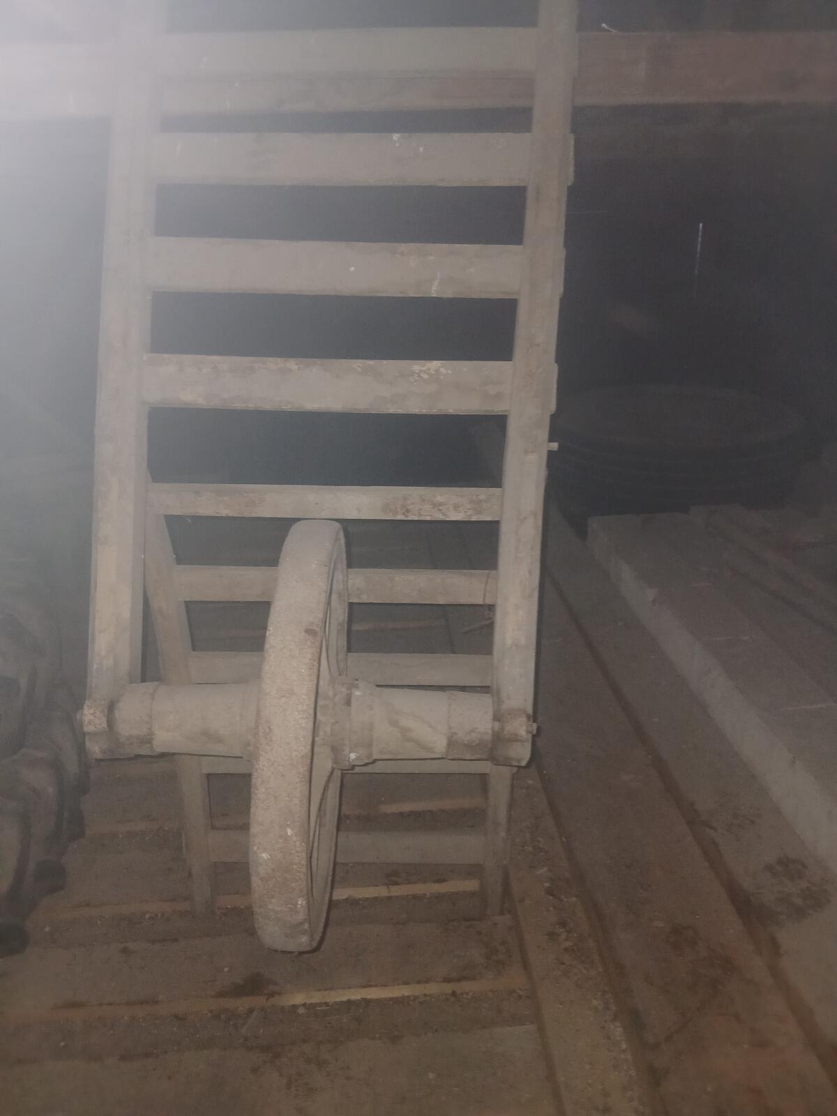 Verkaufe alten Schubkarren 3