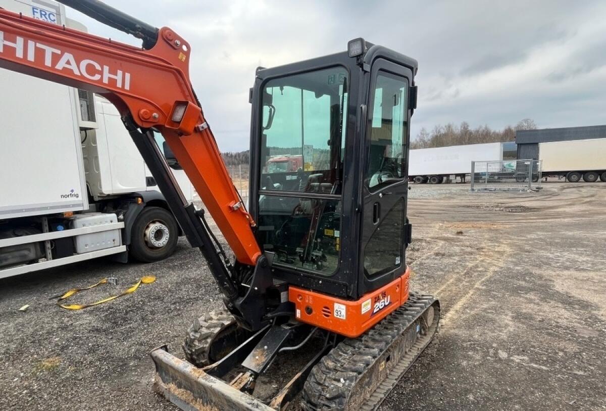 Hitachi ZX26 U-6 CR 2