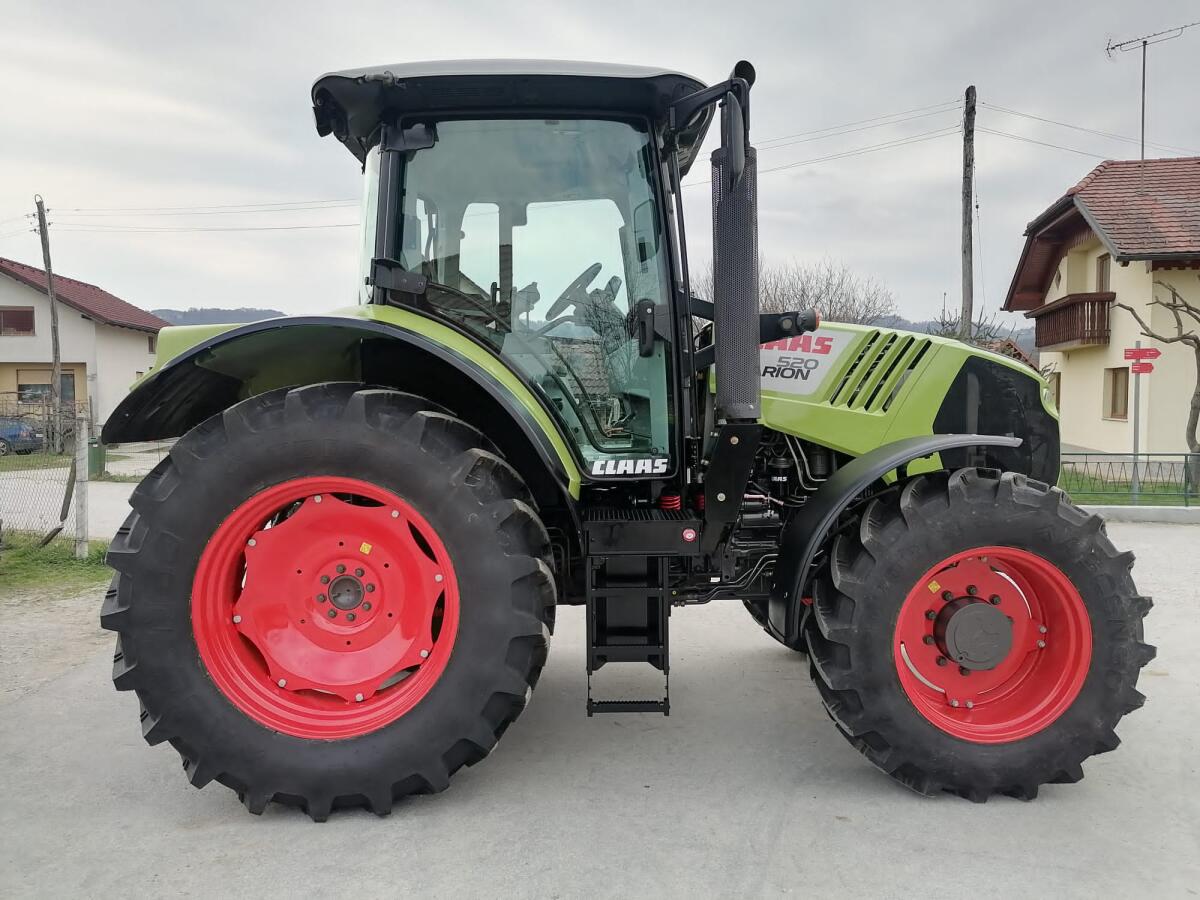 CLAAS ARION 520 2