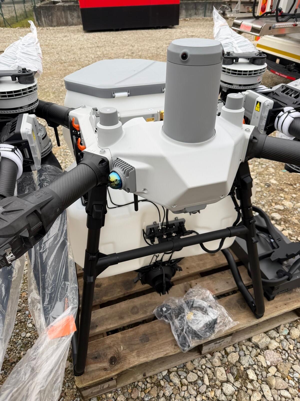 DJI AGRAS T100 – maximale Leistung für große Flächen 2