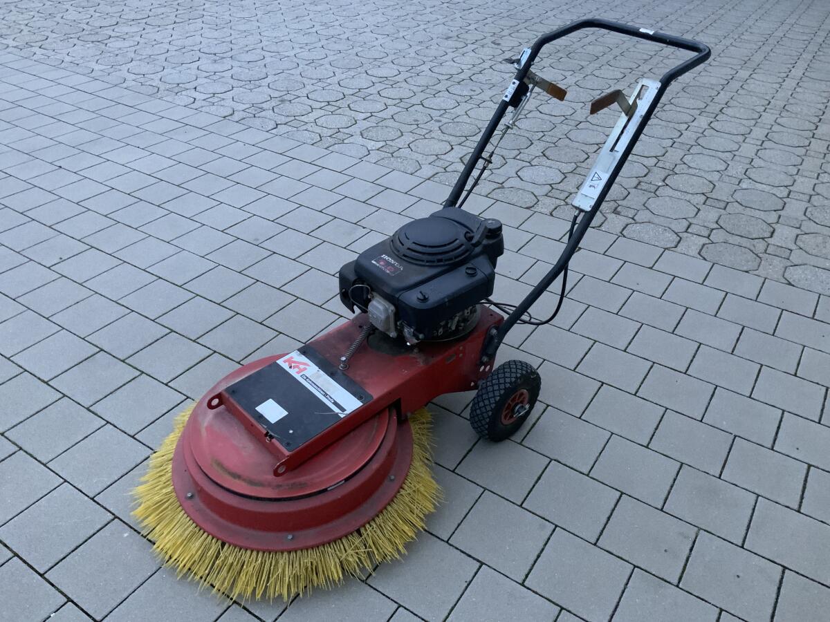 Kehrmaschine 3