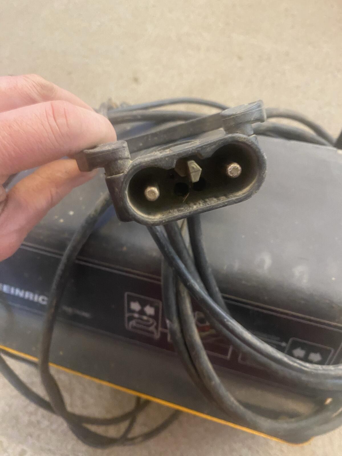 Jungheinrich Ladegerät 2