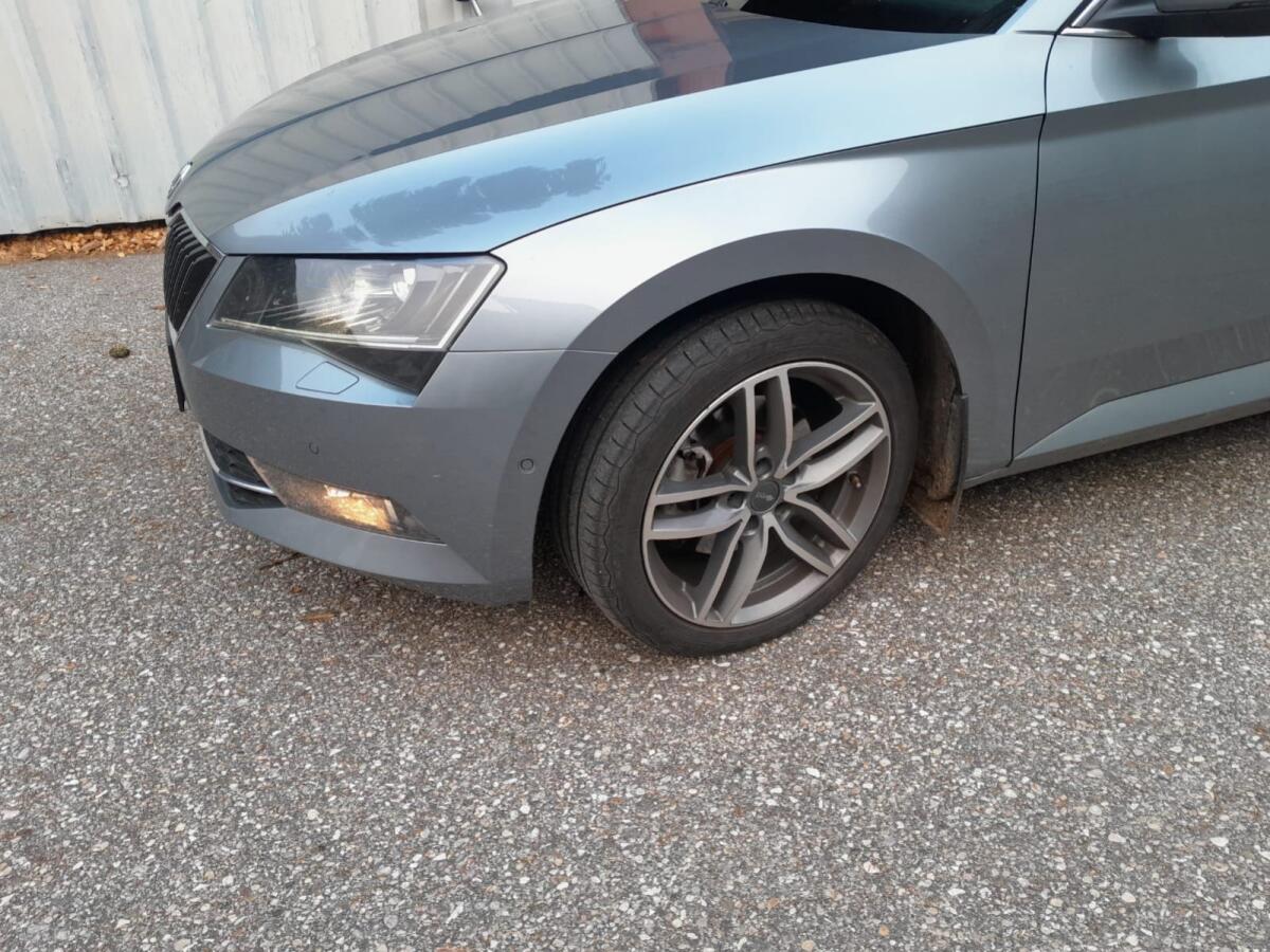 Verkaufe Skoda Superb! 2